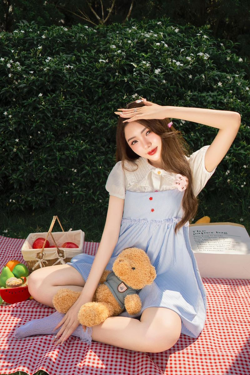 Set picnic thảm cỏ chụp ảnh tại Sachi gần Sài Gòn